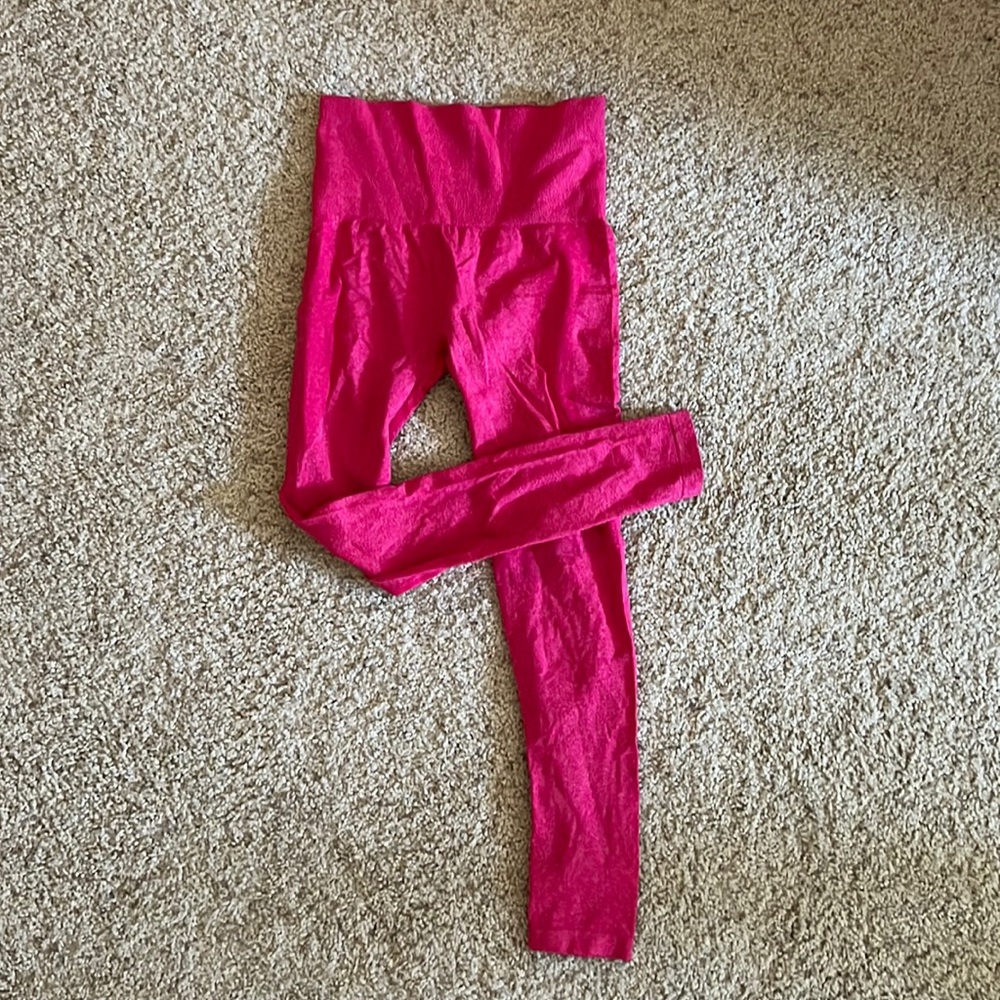 Fuchsia pink leggings / never worn